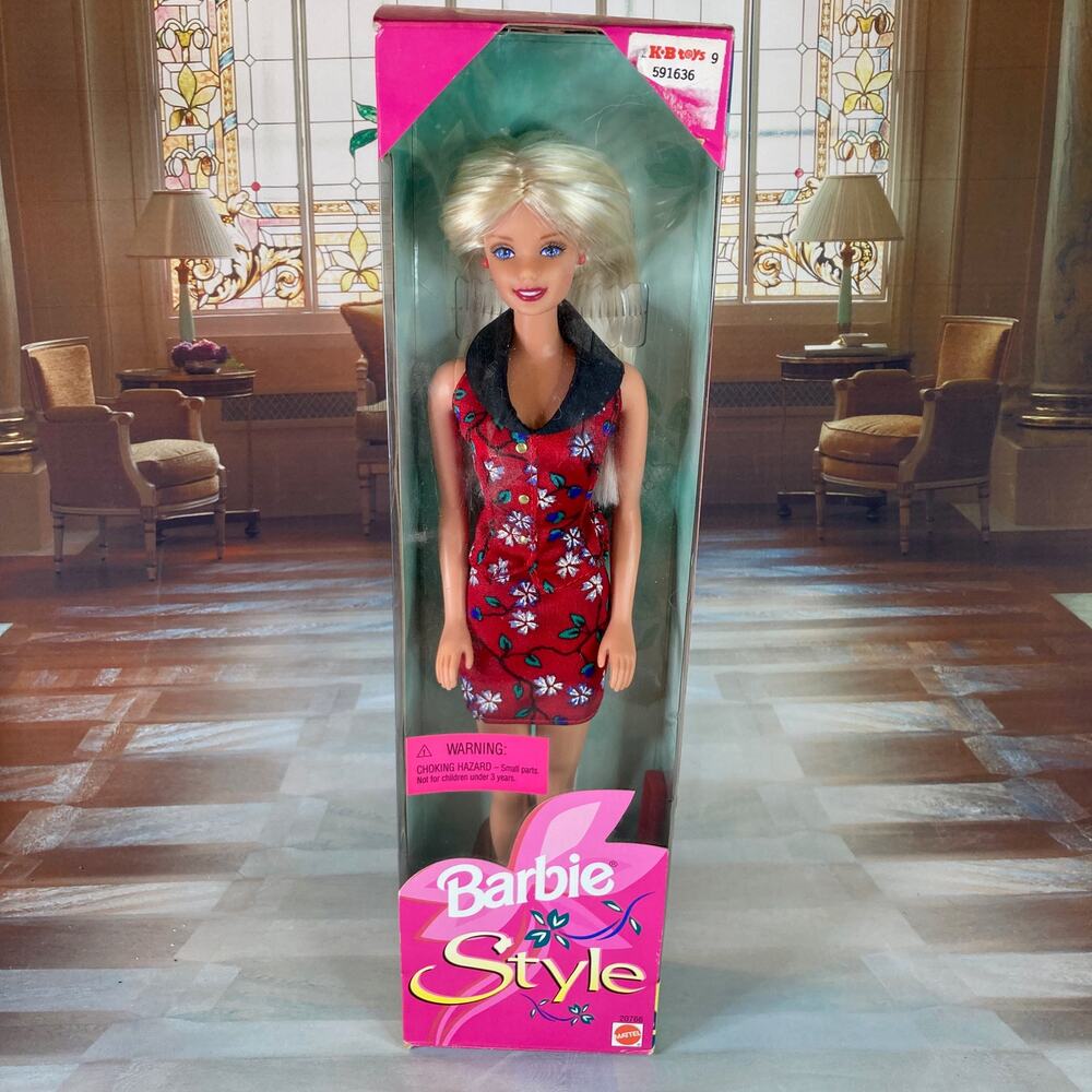 Vintage 90s 12" Mattel Style Barbie #20766 (1998) NRFB